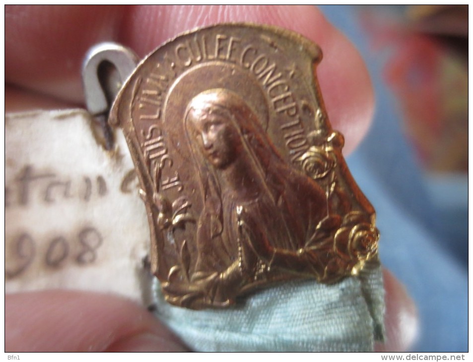 JOLIE MEDAILLE -JE SUIS L'IMMACULEE CONCEPTION -  PELERINAGE COUTANCES - 1908- VOIR PHOTOS - Religion & Esotericism