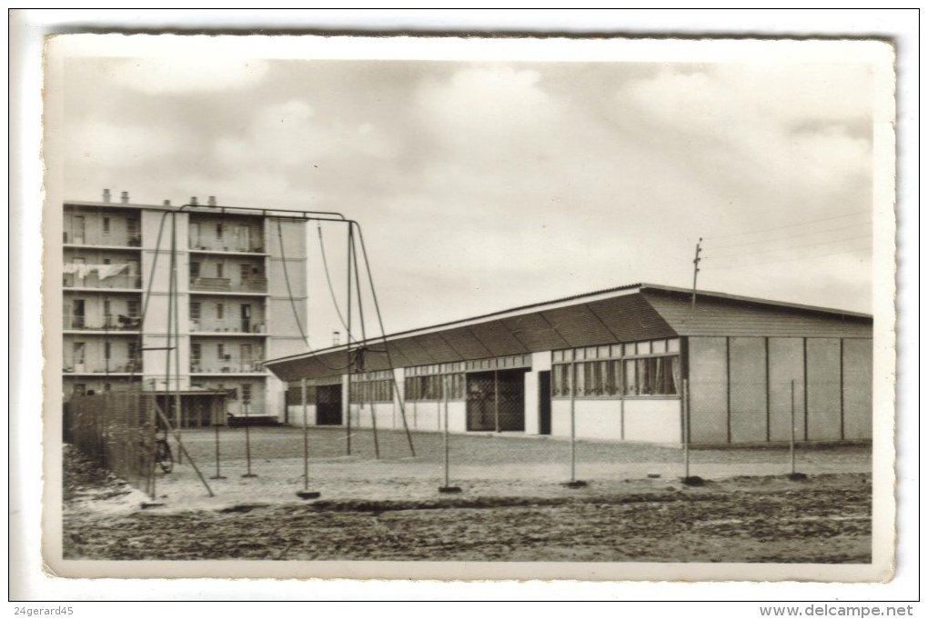 CPSM REGHAIA (Algérie) - Nouveau Groupe Scolaire Et Les H.L.M - Other & Unclassified