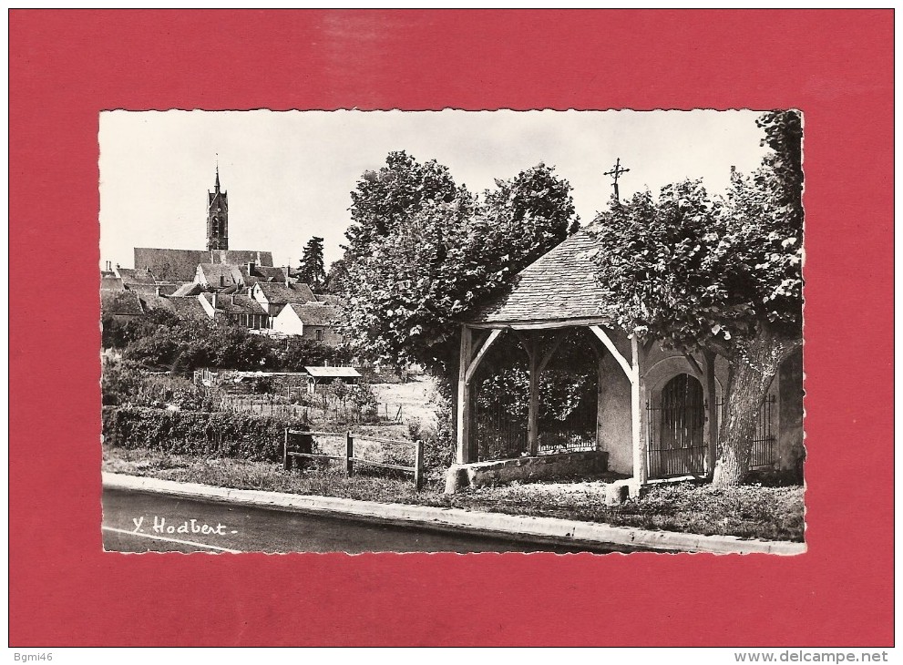 * CPSM Photo..dépt 77..LE CHATELET En BRIE  :  La Chapelle  Sainte Reine Et La Source..n°3004    : Voir Les  2 Scans - Le Chatelet En Brie