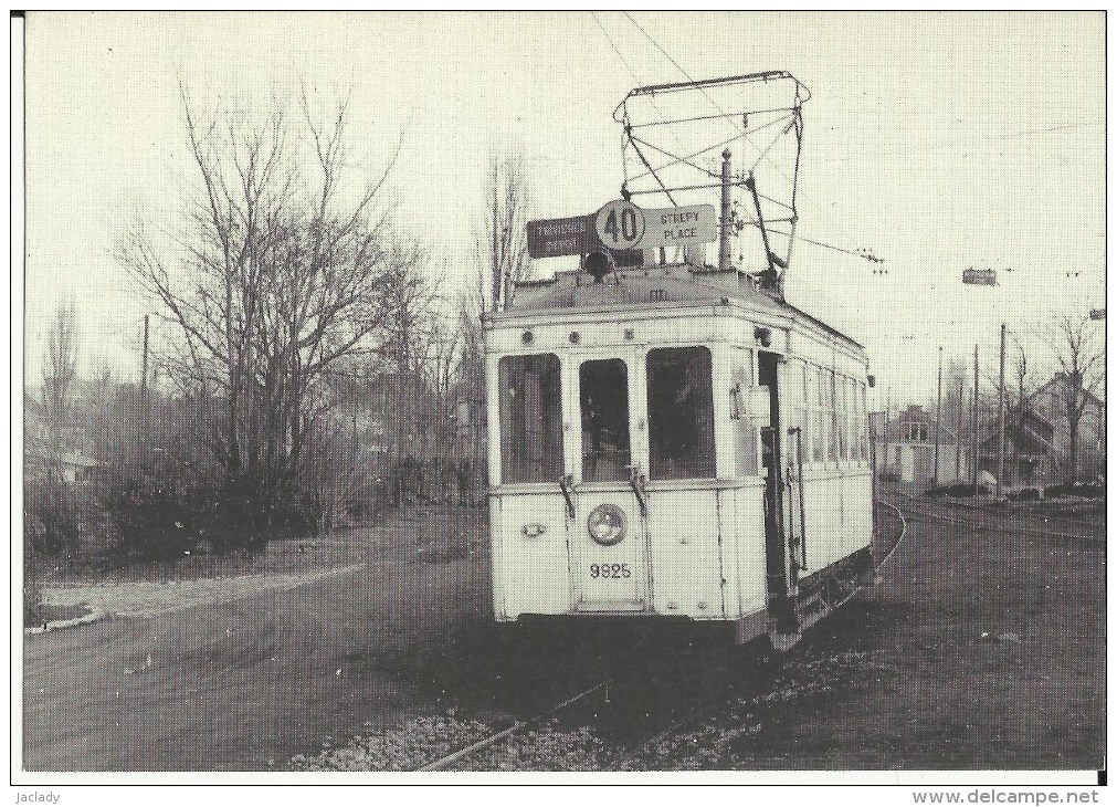 SNCV - Trivières -- Dépôt  Motrice à 2 Essieux Construite En 1931 - 32.  (2 Scans) - Soignies