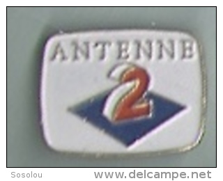 Antenne 2 : Logo 1 - Médias