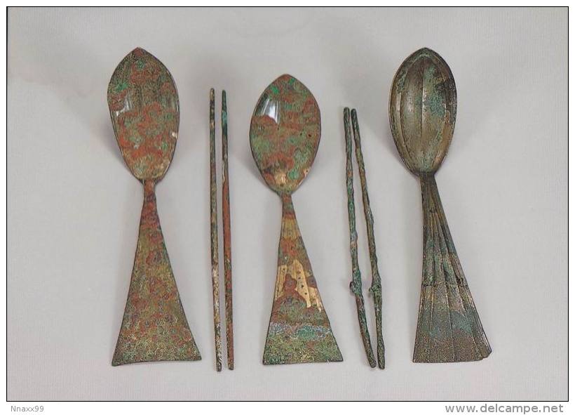 Korea - Bronze Spoons And Chopsticks, From The Tomb Of King Muryong Of Paeche, Gongju-shi Of Chungchangnam-do - Corée Du Sud