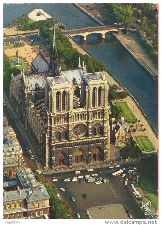 PP666 - POSTAL - COULEURS ET LUMIERE DE FRANCE - NOTRE-DAME - PARIS - Notre Dame De Paris