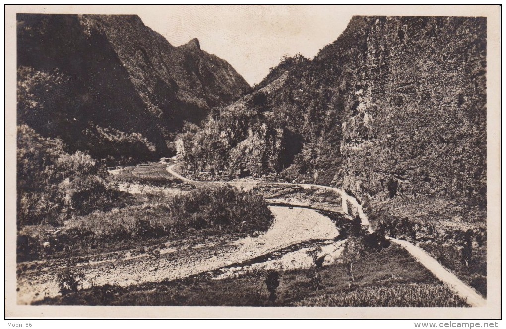 974 - ILE DE LA REUNION  - Route De CILAOS  15ème Kilomètres - Le Cap Le Paille En Queue - Autres & Non Classés