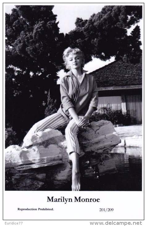 MARILYN MONROE - Film Star Pin Up - Publisher Swiftsure Postcards 2000 - Artistes