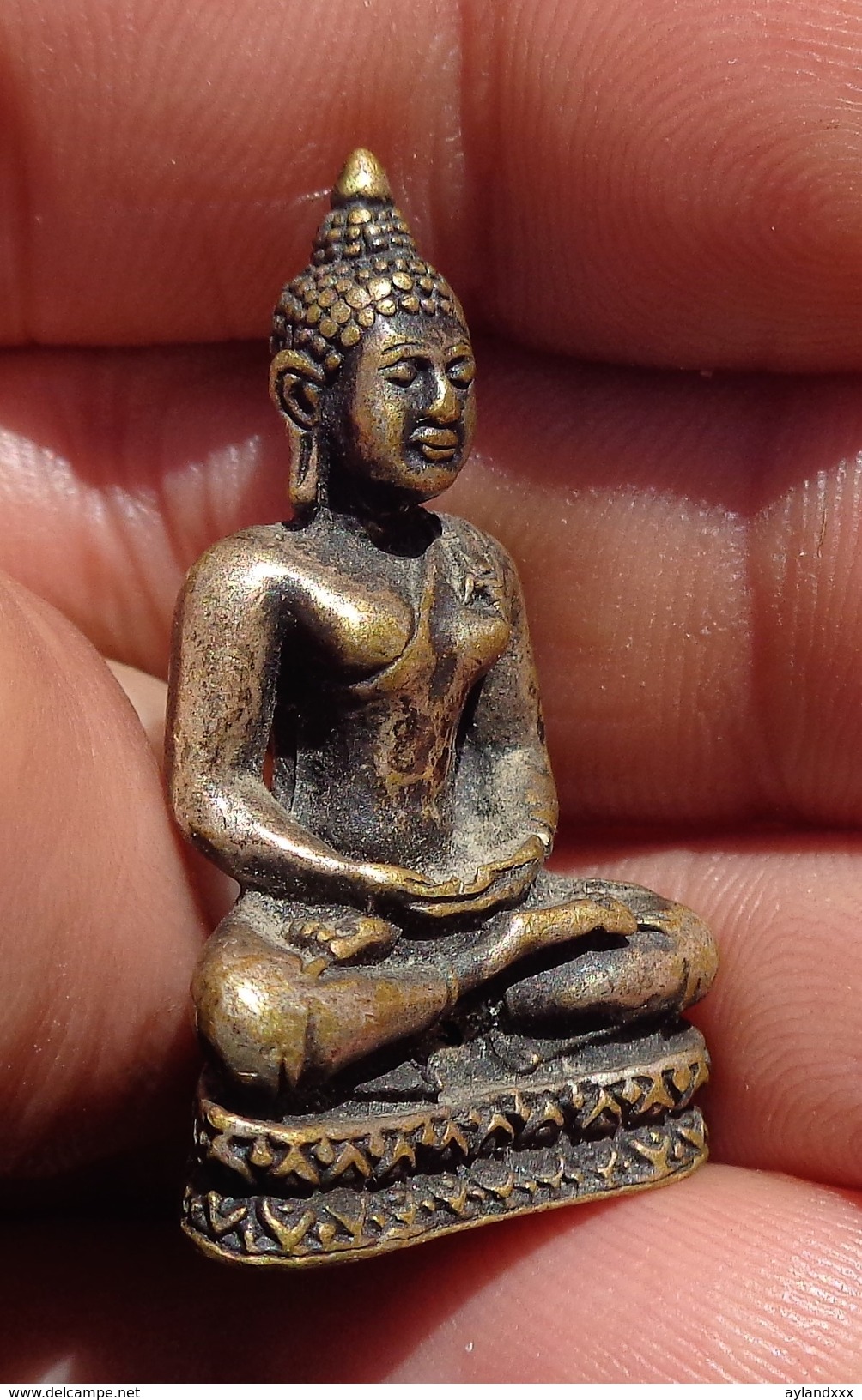 THAILAND: Old Mini Thai Buddha Amulet - Miniature - Arte Asiatica