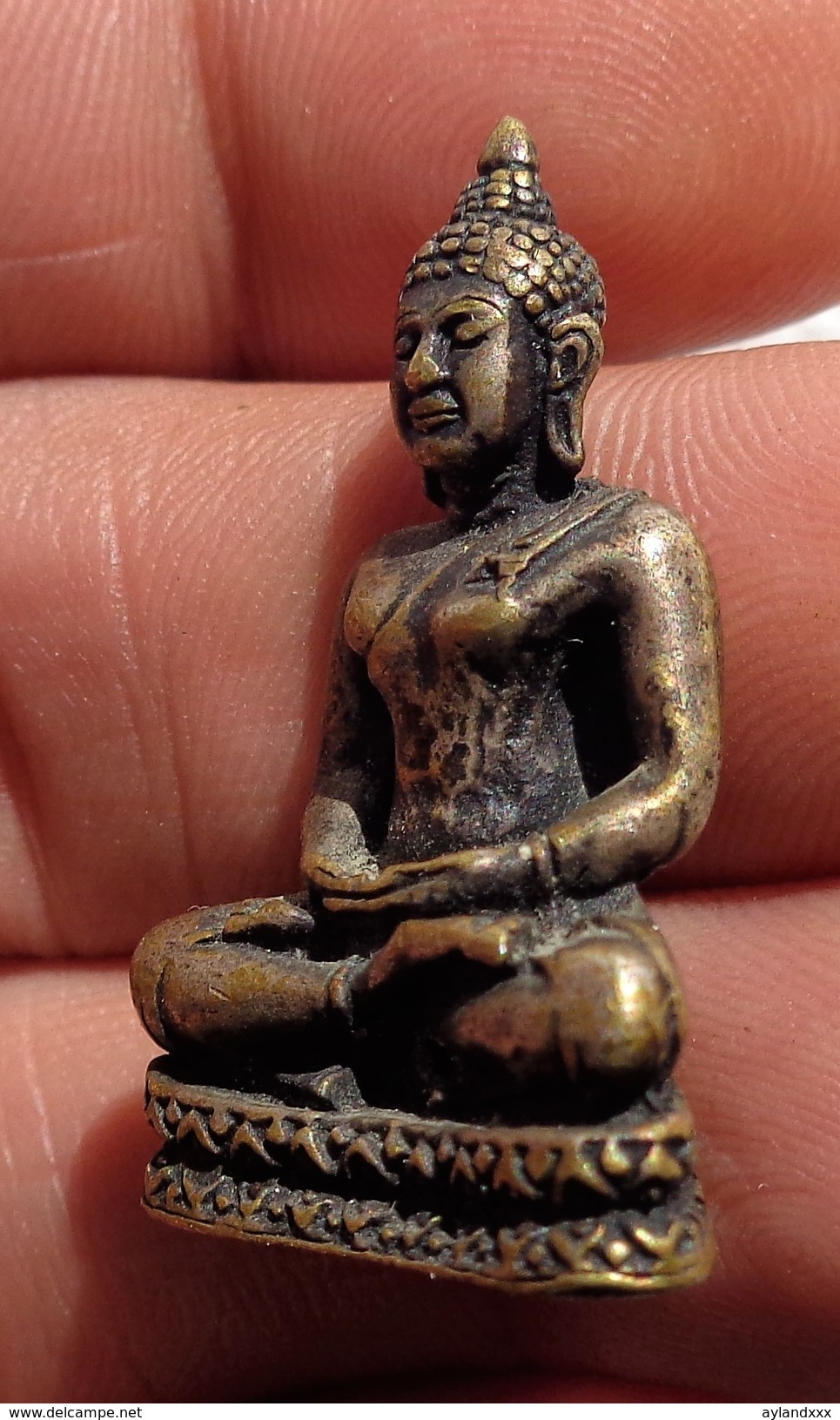 THAILAND: Old Mini Thai Buddha Amulet - Miniature - Arte Asiatica