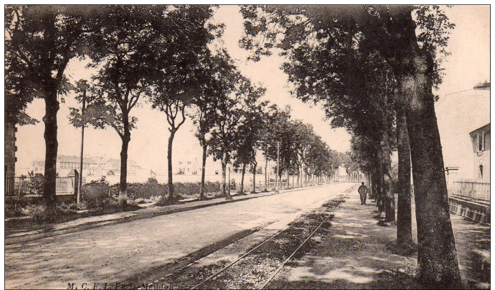 Cpa  14  Caen , La Rue De Bayeux , A Gauche La Prison - Caen