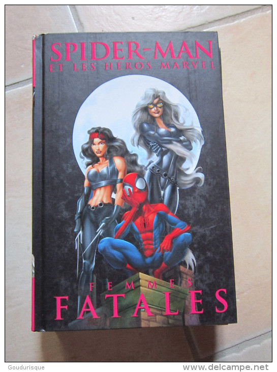 SPIDERMAN ET LES HEROS MARVEL N°4 FEMMES FATALES   PANINI COMICS - Spiderman