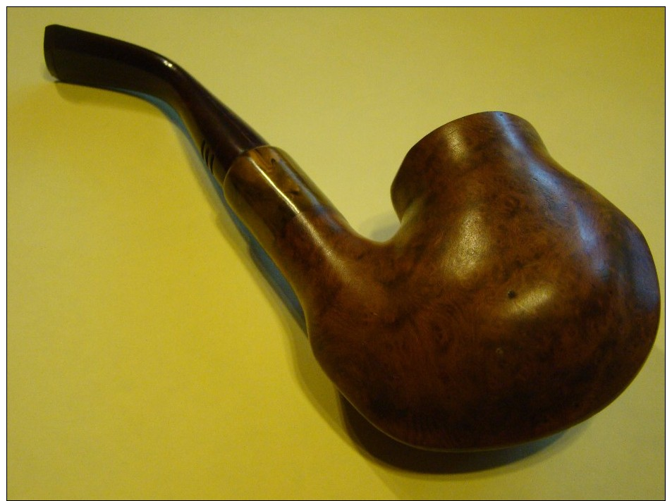 Pipe  Neuve Courbe Avec Systhème De Marque Anglaise " Carey " Pipe  En Racines De Bruyère Garantie - Pipes En Bruyère