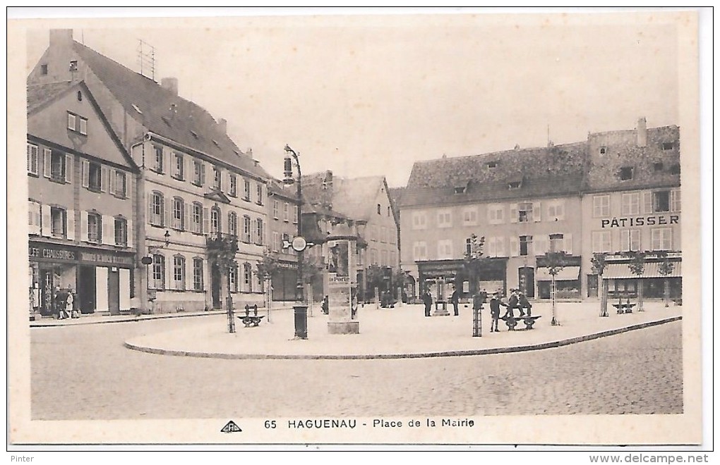 HAGUENAU - Place De La Mairie - Haguenau