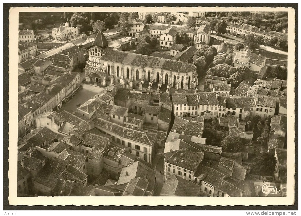 MOISSAC Vue Aérienne Vue Centrale, L'Eglise Et Le Cloitre (Combier) Tarn & Garonne (82) - Moissac