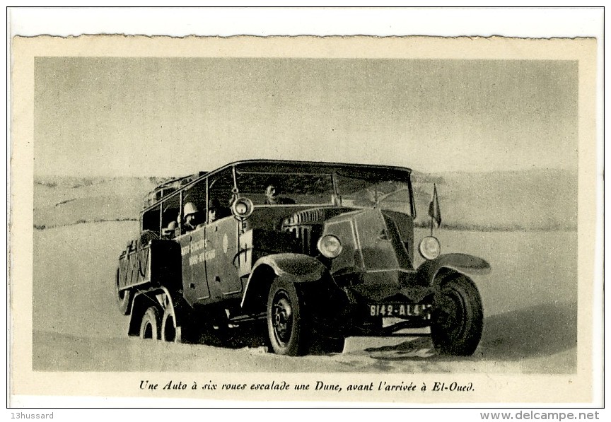 Carte Postale Ancienne El Oued - Une Auto à 6 Roues Escaladant Une Dune, Avant L'Arrivée - Automobile - El-Oued