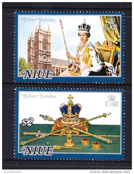 Niue 1977 Silver Jubilee Set Of 2 MNH - Niue