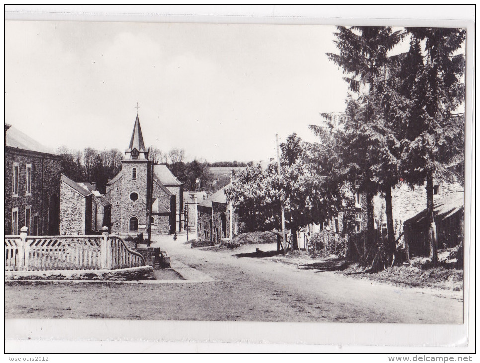 PORCHERESSE : Centre Du Village - Daverdisse