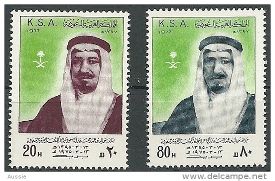 Arabie Saoudite 1977 Yvertn° 447-48 *** MNH  Cote 90 Euro Roi Khaled Erreur De Date - Arabie Saoudite