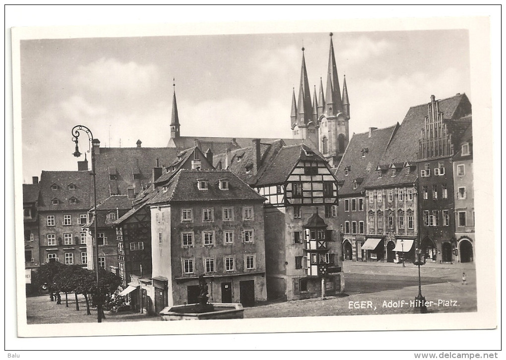 AK SW EGER, Adolf-Hitler-Platz, 2 Scans, Kaiserburg. Ca. 1935. Neu Aber Mit Briefmarke - Tschechische Republik