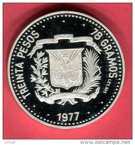 30 PESOS  30EME ANNIVERSSAIRE DE LA BANQUE CENTRALE 1977 SUP 85 - Dominicaine