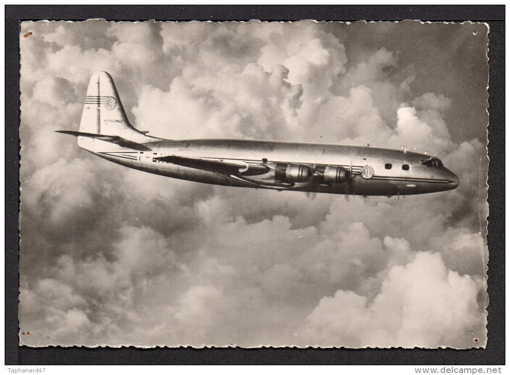 CPSM G F. Dans Le Ciel De France. SE 2010 "ARMAGNAC" De La S.A.G.E.T.A. Lire La Suite >>> - 1946-....: Ere Moderne