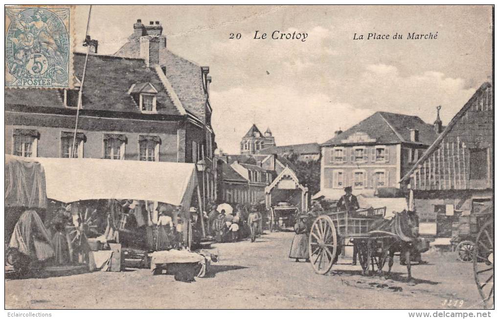 Le Crotoy     80    La Place Du Marché - Le Crotoy