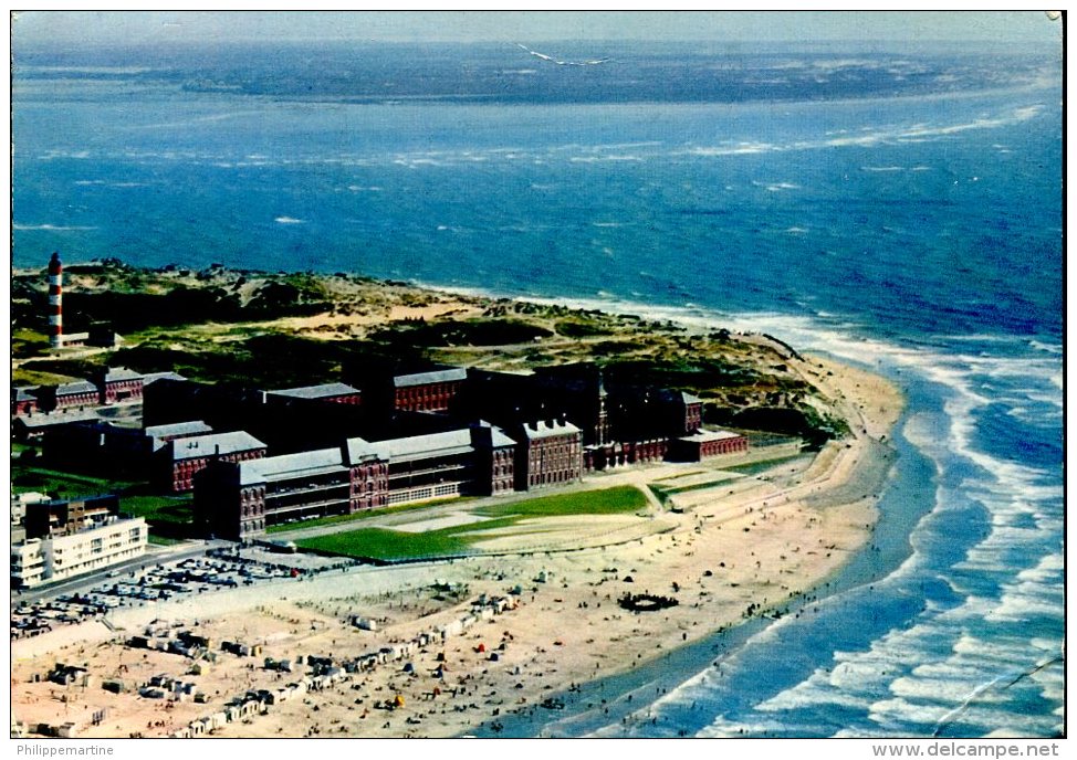 62 - Berck-Plage : La Plage, L'Hôpital Maritime Et Le Phare - Berck