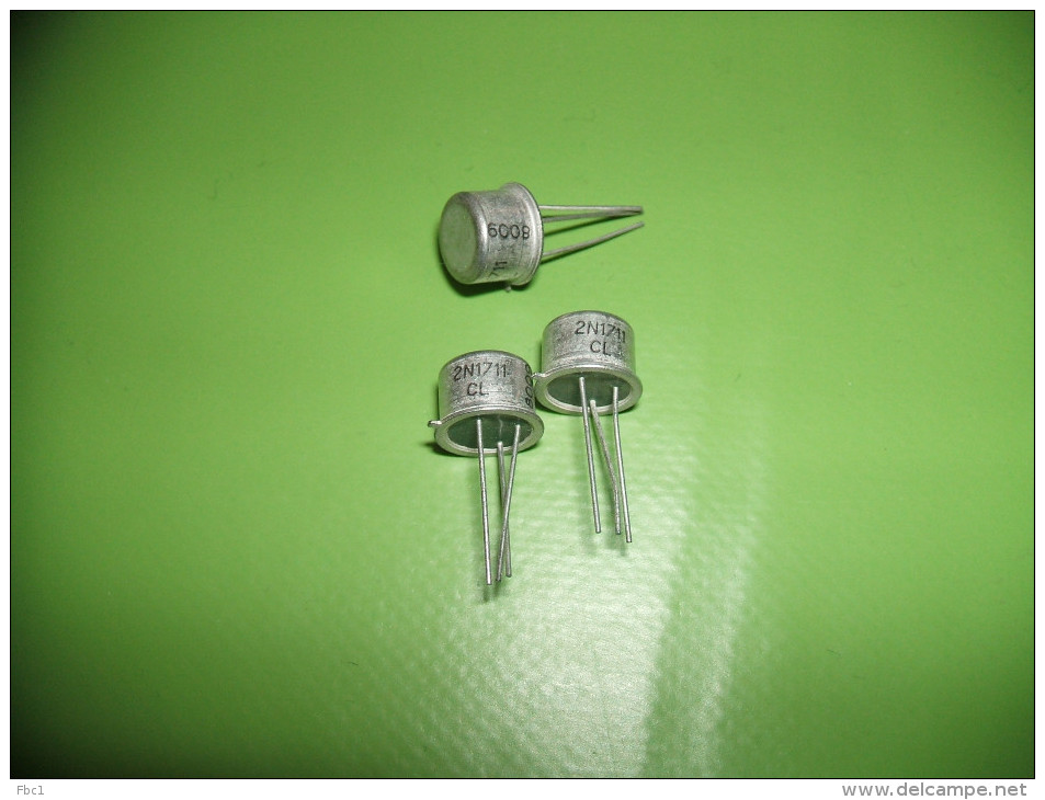 Trois Transistors 2N1711 (neufs) - Transistoren