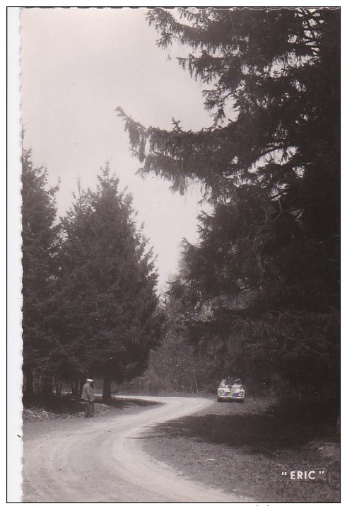 02 MENNEVRET  CPSM  Photo Bromure ERIC  Route Homme AUTOMOBILE En FORET D' ANDIGNY - Altri & Non Classificati