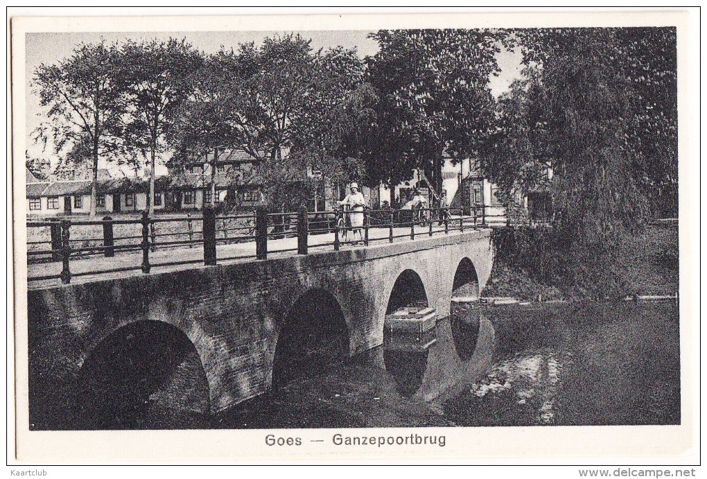 Goes - Ganzepoortbrug ( Dame Met Fiets, Kar, Ladder , Etc. ) - Zeeland / Nederland - Goes