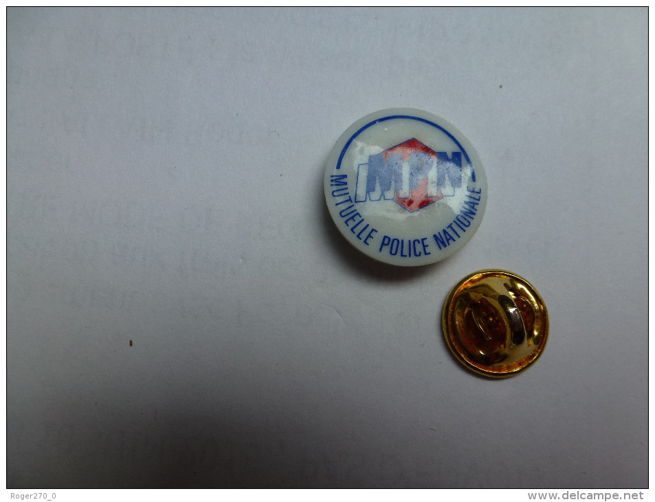 Beau Pin's En Porcelaine , MPN , Mutuelle Police Nationale - Police