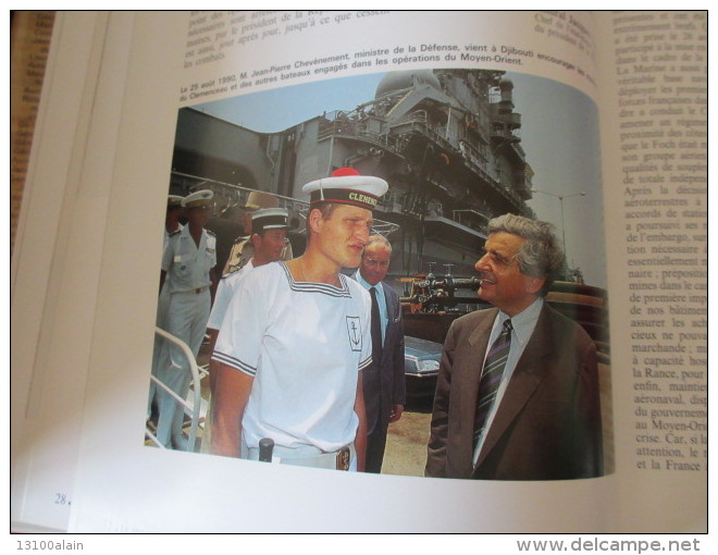 Livre 1991 militaria 30 x 23,5 cm 216 pages 1235 g GUERRE ECLAIR DANS LE GOLFE (persique) éditions ADDIM SIRPA