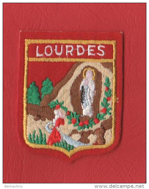 ECUSSON         LOURDES - Ecussons Tissu