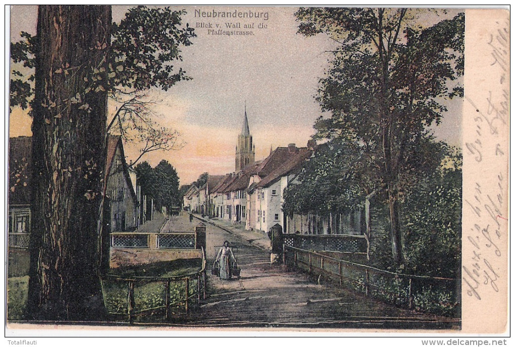 NEUBRANDENBURG Blick Vom Wall Auf Die Pfaffenstrasse Color Belebt 18.6.1906 Gelaufen - Neubrandenburg