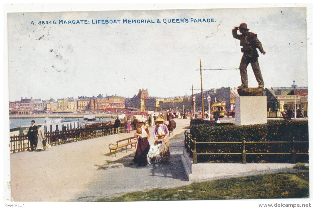 Margate Lifeboat Memorial & Queen's Parade, 1913 Postcard - Margate