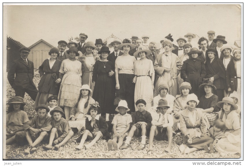 80  -  CAYEUX SUR MER   -  CARTE PHOTO  -  La Plage  -  Photo LEVEQUE  à   AULT ONIVAL  Et  ESCARBOTIN -  1921 - Cayeux Sur Mer