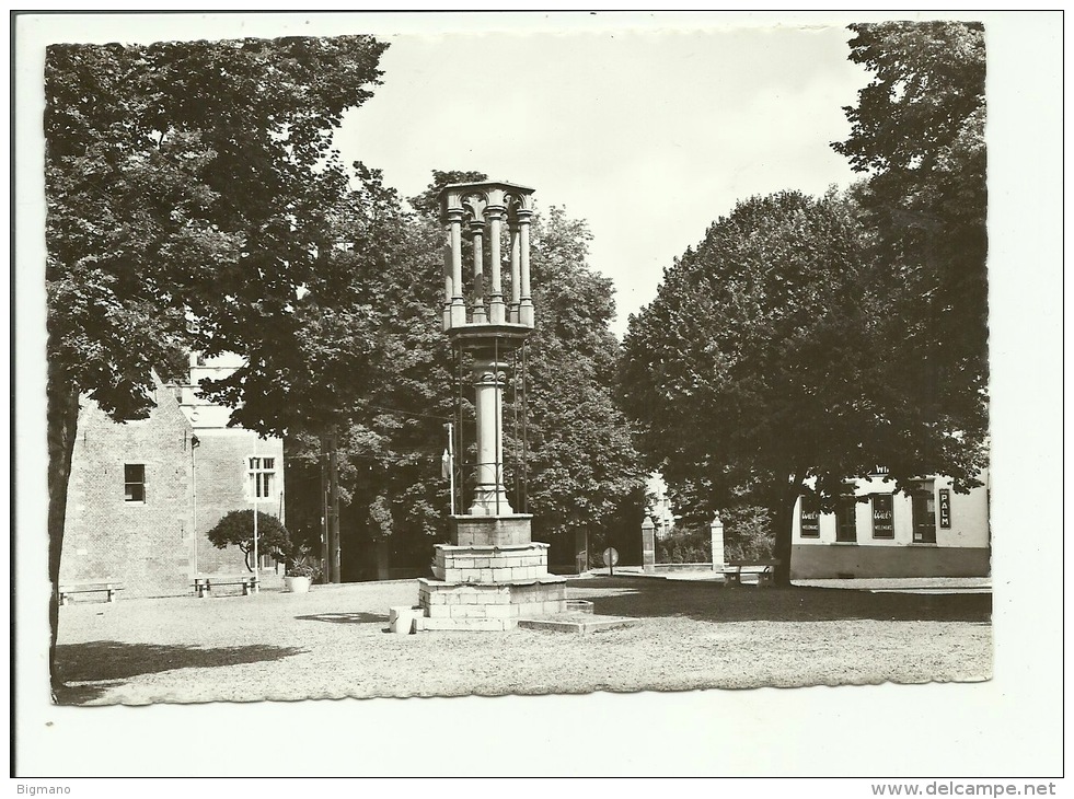 Braine Le Château No 5 Grand Place Et Pilori - Kasteelbrakel