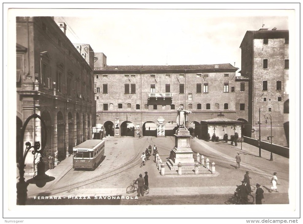 FERRARA   --- Piazza  Savonarola - Ferrara