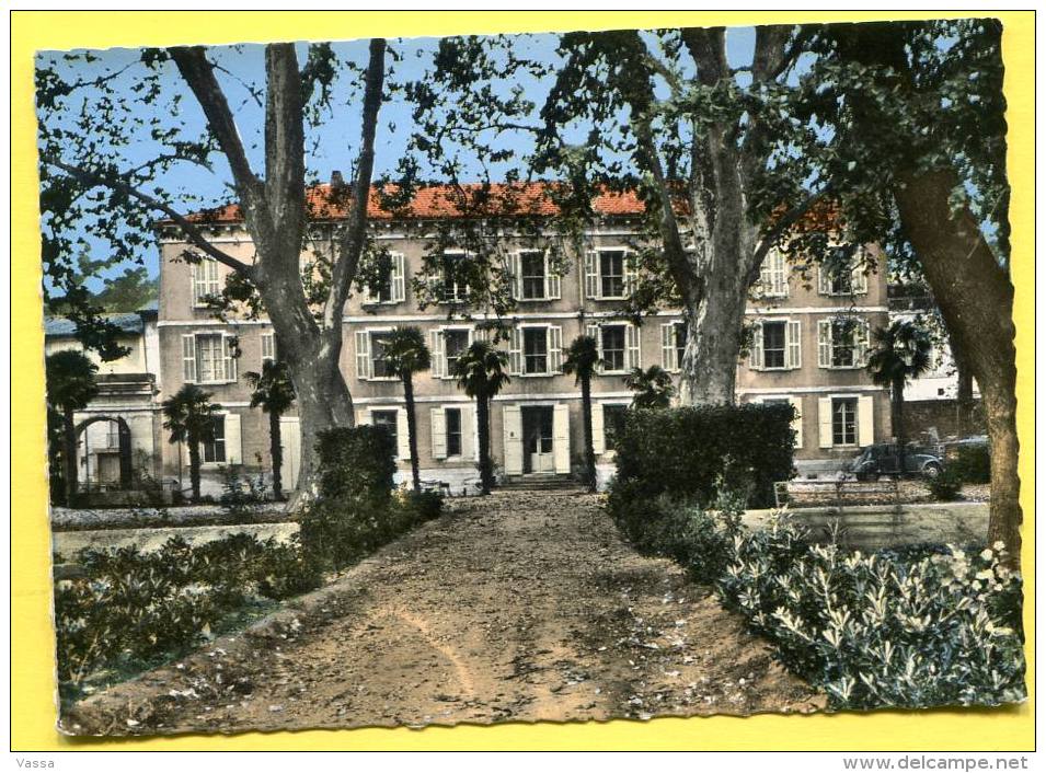 84. BEAUMES DE VENISE - Hôtel Du Chateau - La Facade Et Le Parc - Beaumes De Venise