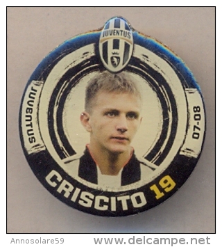 PIN´S FOOTBALL JUVENTUS - GIOCATORE (DOMENICO CRISCITO - N° 19) STAGIONE 2007/08 - LEGGI - Anstecknadeln