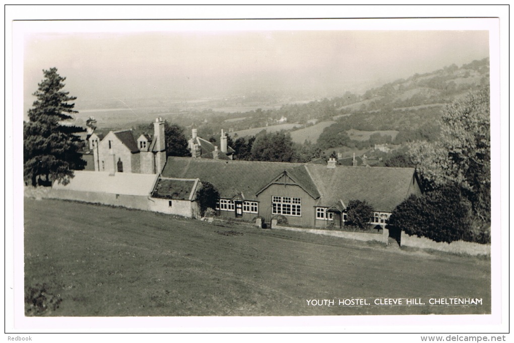 RB 1034 -  1957 Real Photo Postcard - Cleeve Hill Youth Hostel Cheltenham Gloucestershire - Cheltenham