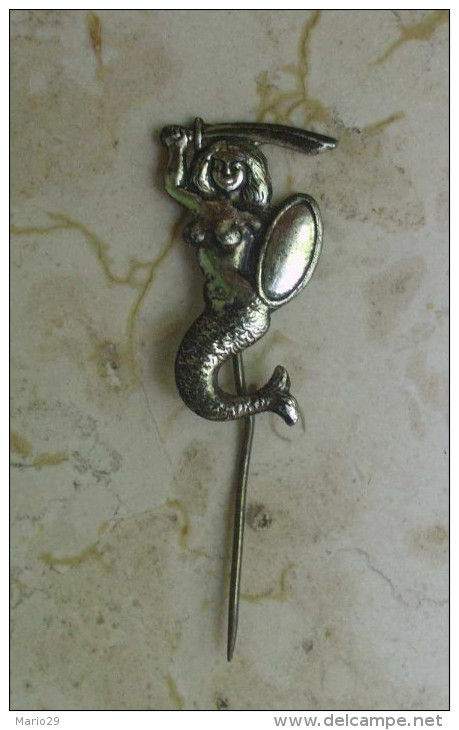 Mermaid Lapel Pin Pinback Silver Tone Metal Siren Sirene -  Ex- Yugoslavia Pin Badge {m29} - Autres & Non Classés