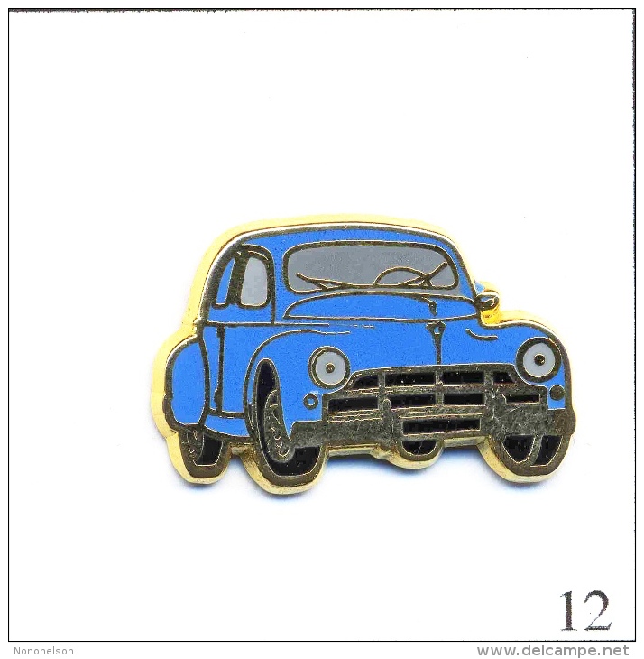 Pin´s Automobile - Peugeot / Modèle 203 Version Bleue. Estampillé Ballard. Zamac. T375-12 - Peugeot