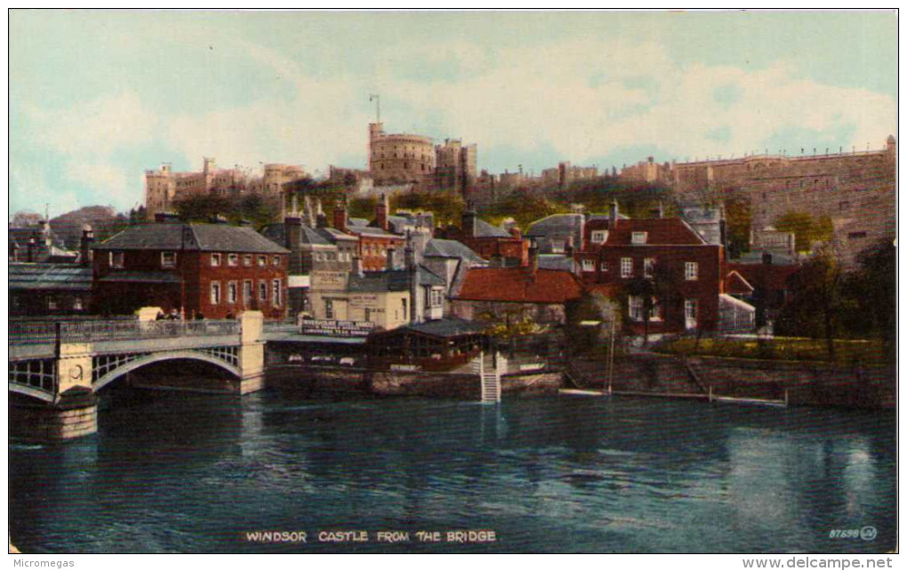 WINDSOR - Castle From The Bridge - Windsor