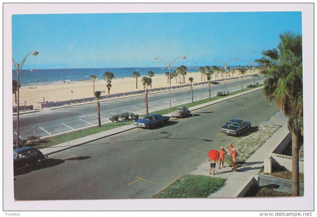 Clearwater Beach, Gulfview Boulevard, Florida - Clearwater