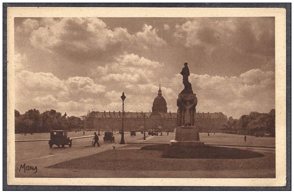 PARIS -  LES PETITS TABLEAUX DE PARIS  -   L'Esplanade Des Invalides Et Les Invalides; Statue Du Général Gallieni - Altri Monumenti, Edifici