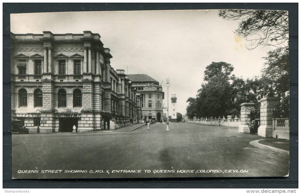 Queens Street Showing GPO &amp; Entrance To Queens House, Colombo, Ceylon RP Postcard - Sri Lanka (Ceylon)