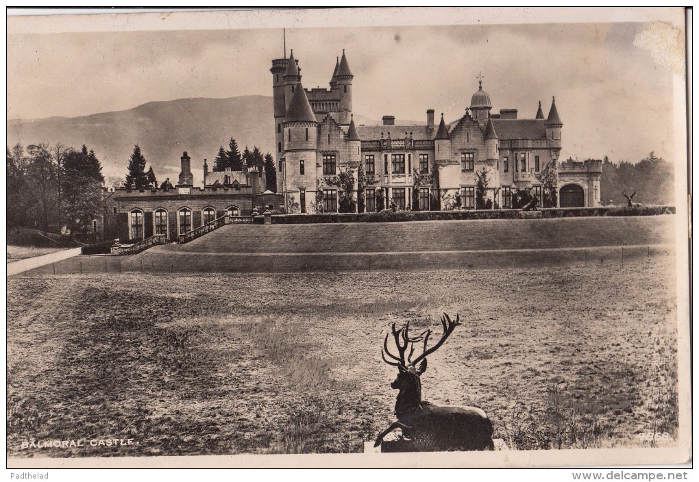 POSTCARD BALMORAL CASTLE - Aberdeenshire