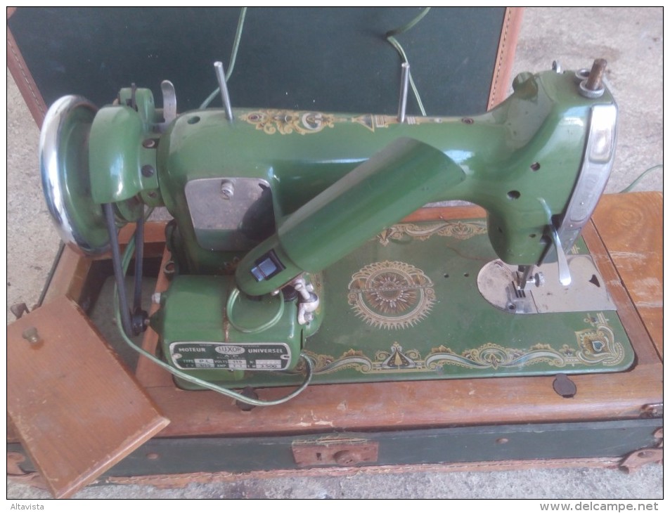 DECO : ANTIQUE SEWING MACHINE HARRYS - Other & Unclassified