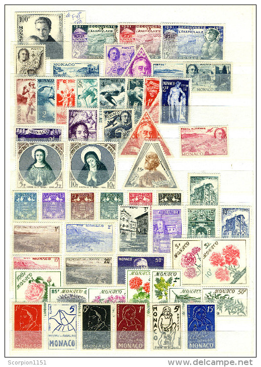 MONACO - Collection Includes Sets & Min. Sheets From 1940-1995 **MNH** CV +820 Euros. - Colecciones (sin álbumes)