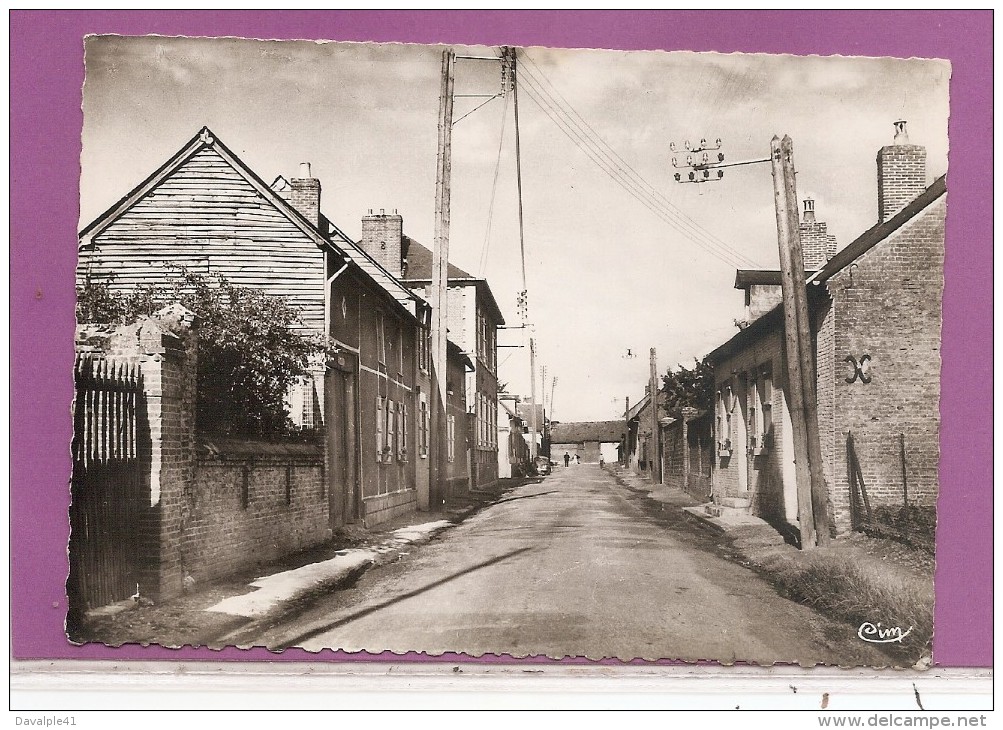 60 FROISSY RUE DE L´EGLISE  TIMBREE ECRITE  BON ETAT 2 SCANS - Froissy