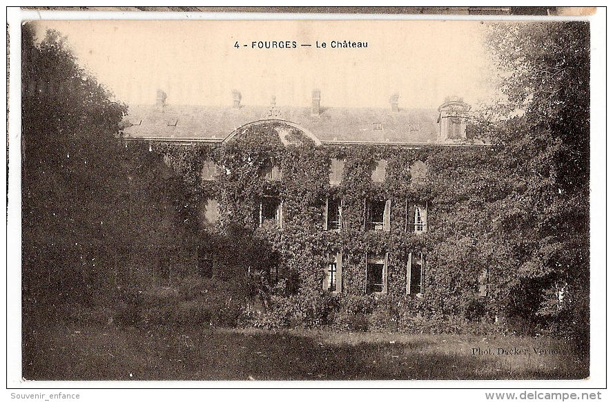 CPA  Fourges Le Château  27 Eure - Fourges